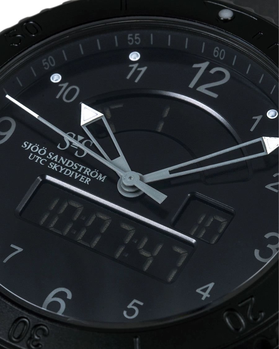 Sjoo Sandstrom UTC Skydiver Black Night/ Black Rubber - 44.2mm 020364