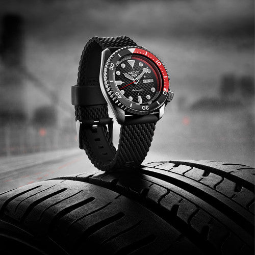 Seiko 5 Supercars Black/Black 42.5mm SRPJ95K