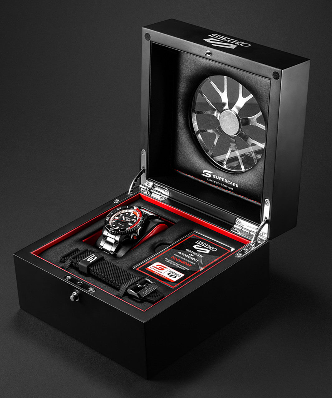 Seiko 5 Supercars Black/Black 42.5mm SRPJ95K