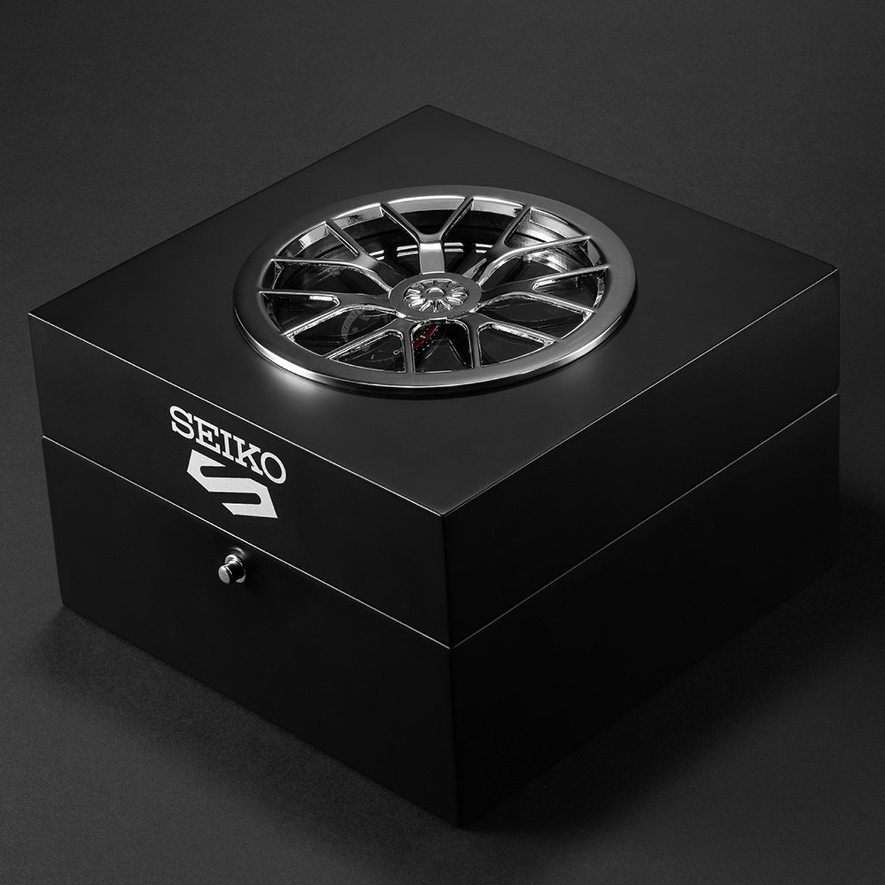 Seiko 5 Supercars Black/Black 42.5mm SRPJ95K